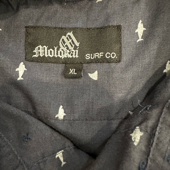 Molokai Surf Men’s Short Sleeve Button Down Shirt - Picture 2 of 5